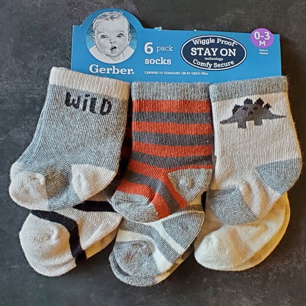 Gerber 6 pack of socks for infant boys, 0 to 3 mos.  Wiggle Proof Brand New